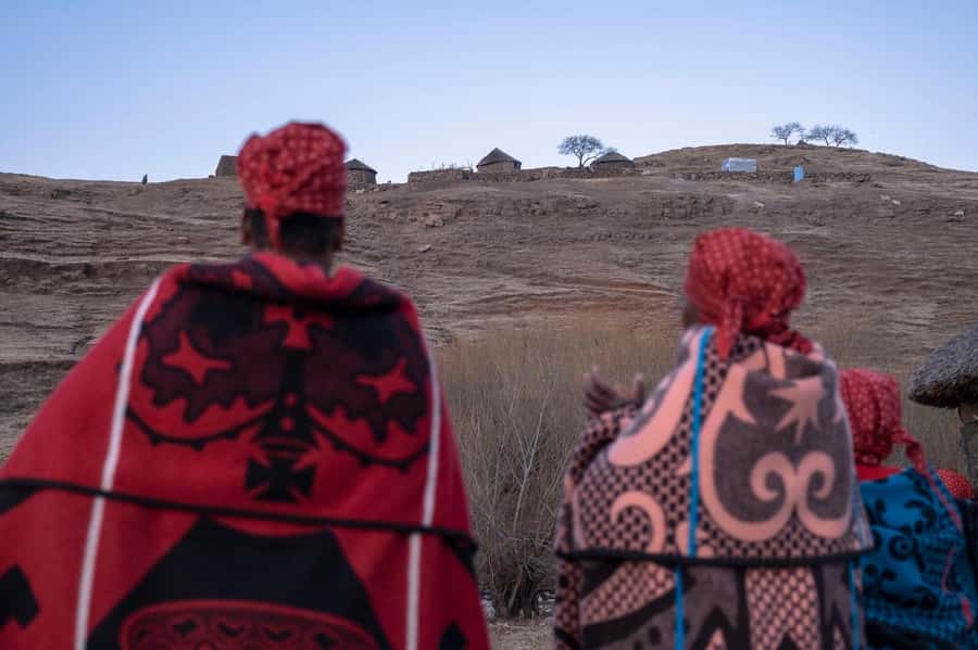 4x4 into Lesotho From Underberg - Horse Ride / Village Life - The guide can shape the whole day