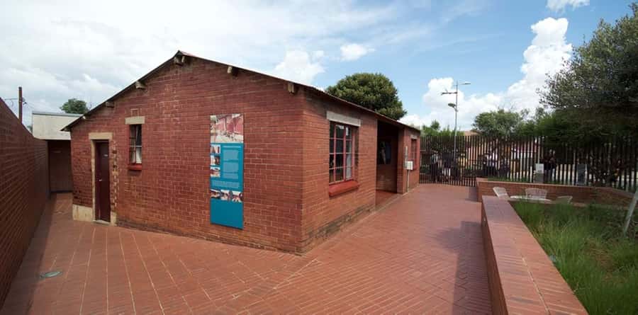 Apartheid Museum & Soweto Tour with Hotel Pickup - Who this tour suits best