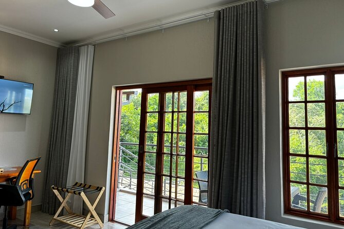 Big 5 Kruger National Park 2 Days Safari from Johannesburg - Phabeni Gate and the first four-hour drive