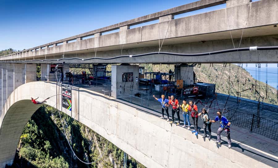 Bloukrans Bridge: Zipline, Hangout, and SkyWalk Adventure - Starting with the 200m zipline