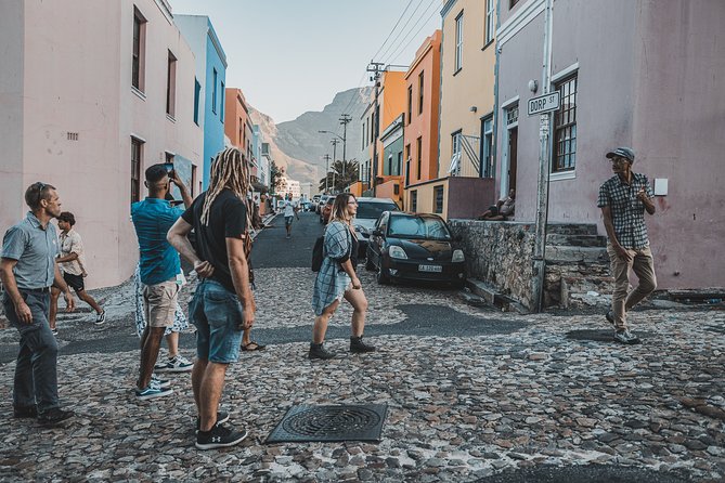 Bo-Kaap: Walk with a local - Walking the colorful streets below Signal Hill
