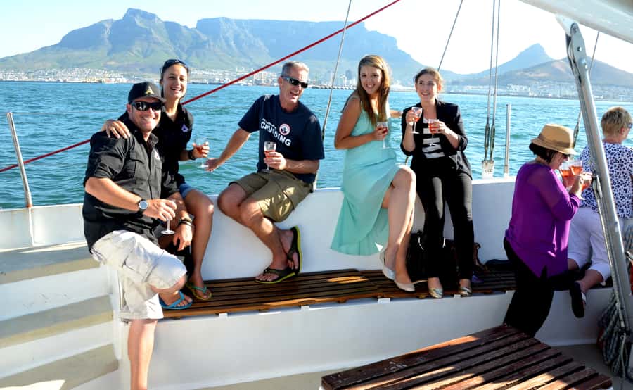 Cape Town: 1-Hour Pre-Sunset Champagne Cruise - Why this short cruise works so well