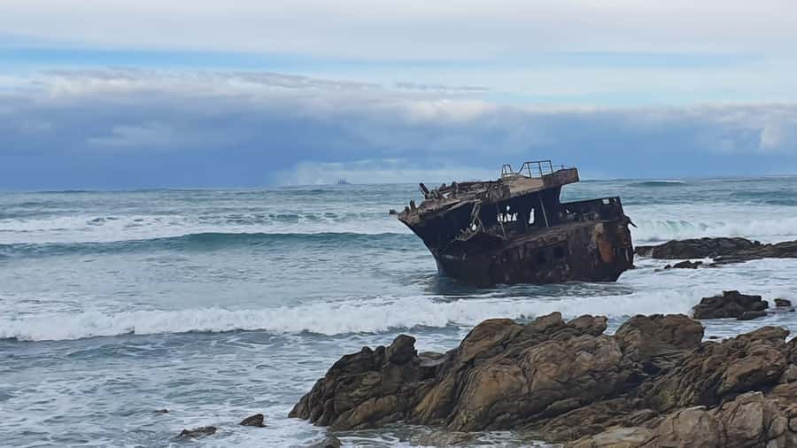 Cape Town: Cape Aghullas Van Tour with Hotel Pickup - Cape Agulhas lighthouse and the southern tip