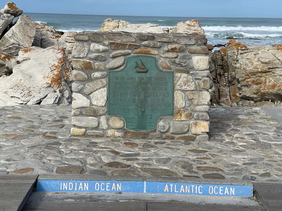 Cape Town: Cape Agulhas and Stony Point Penguin Tour - Hermanus adds whale watching and a proper lunch break