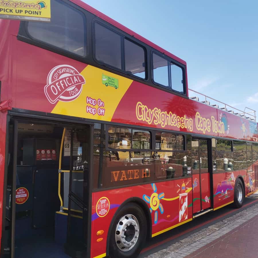 Cape Town: City Explorer Pass with Classic Bus Ticket - Groot Constantia: wine, grounds, and a slower pace