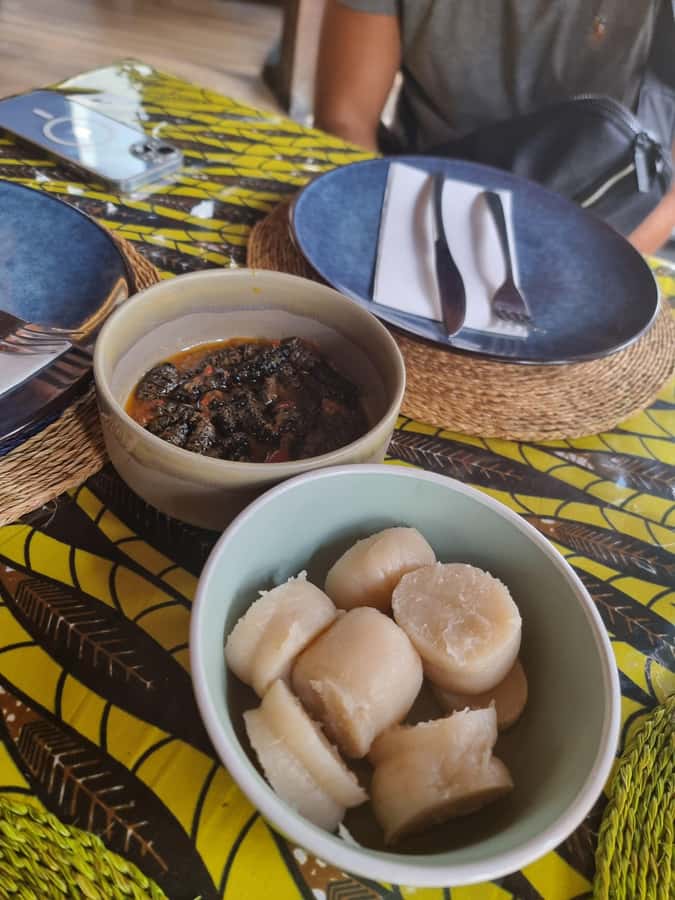 Cape Town: Culinary Walking Tour with Food Tastings - What the guide adds to each tasting