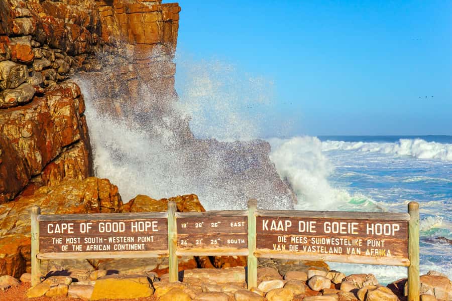 Cape Town: Full-Day Cape Peninsula and Penguins Tour - Bo-Kaap starts the day with color and context