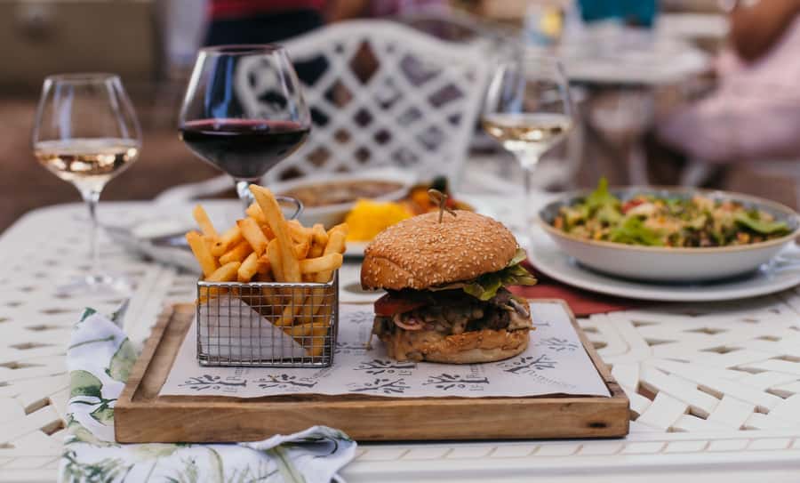 Cape Town: Full-Day Winelands Tour with Wine Tastings & Food - The vineyard lunch arrives halfway through the day