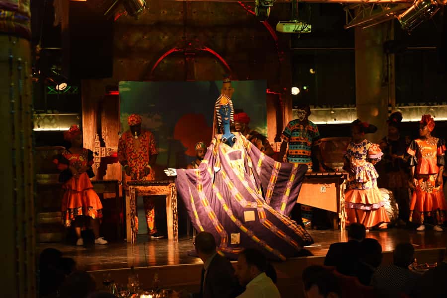 Cape Town: Gold Restaurant Spice Experience with Wine - Fourteen dishes make this a full meal