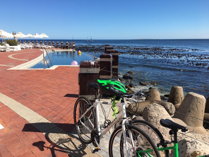 Cape Town Guided City Cycling Heritage Tour - Private Tour - Bo-Kaap through color, food, and living culture
