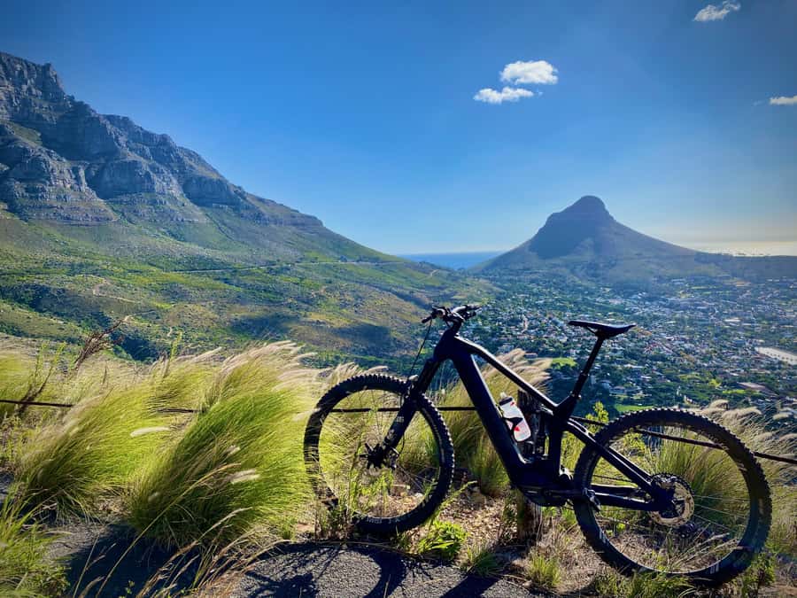 Cape Town: Guided eBike Tour with Signal Hill and Clifton … - A broad Cape Town introduction on two wheels