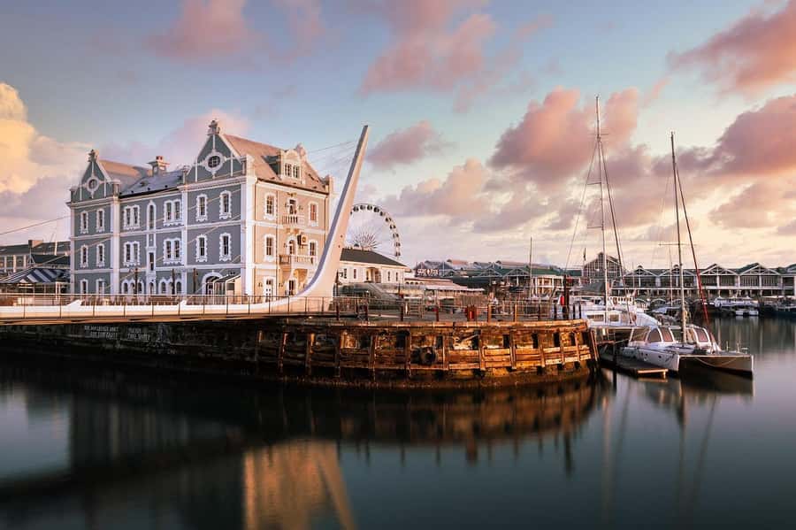 Cape Town: Guided Half-Day City Tour with Table Mountain - A fast introduction to Cape Town’s historic center