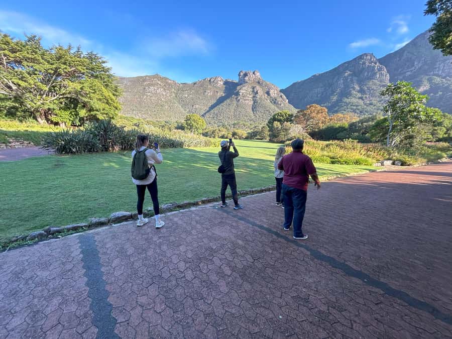 Cape Town: Half Day Table Mountain & Kirstenbosch Gardens - Kirstenbosch in a focused 75 minutes
