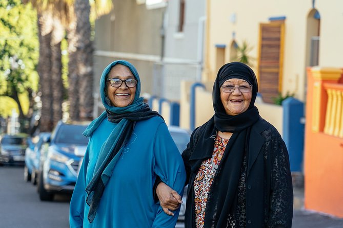 Cape Town Highlights & Hidden Gems Including Tickets and Snack - Bo-Kaap: color, food, and a more personal view of the city