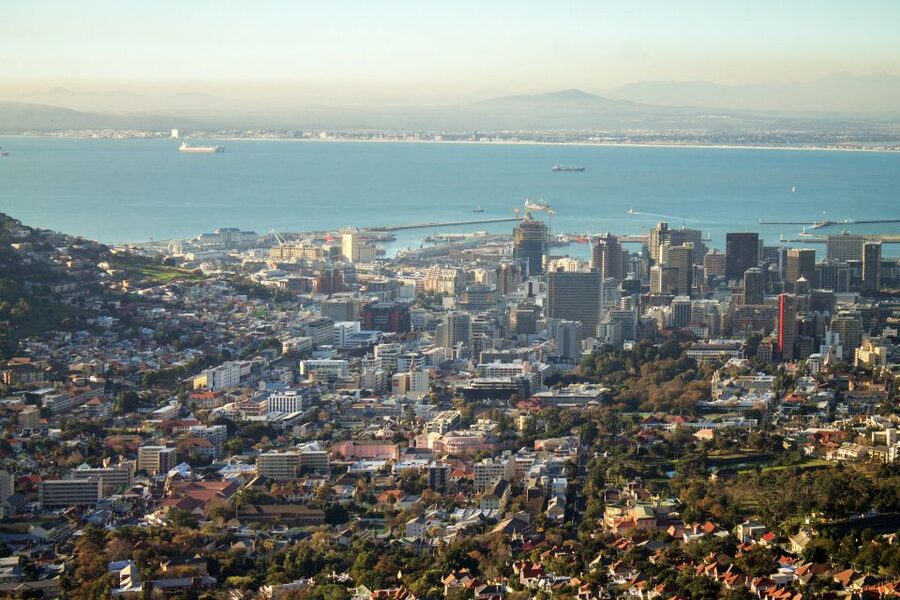 Cape Town: Hop-On Hop-Off Bus Tour with Optional Cruise - A harbor or canal cruise gives your feet a break