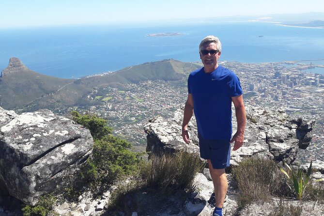 Cape Town: India Venster Half-Day Hike on Table Mountain - Finding the India Venster window