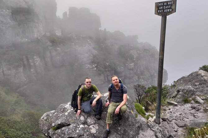Cape Town: India Venster Half-Day Hike on Table Mountain - Reaching the upper cableway and planning your descent