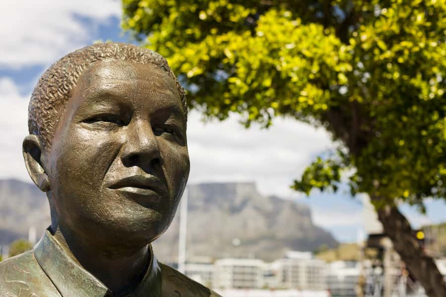 Cape Town: Introductory City Tour by Foot and Minibus - The Atlantic seaboard: Clifton and Camps Bay