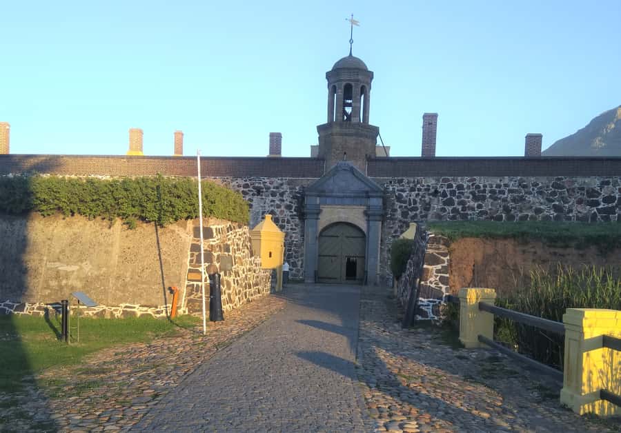 Cape Town: Introductory City Tour by Foot and Minibus - Who will get the most from this tour