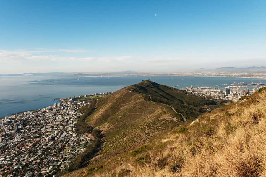 Cape Town: Lion's Head Guided Hike at Sunset - The summit and the 360-degree view