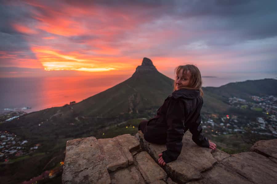 Cape Town: Lion's Head Hiking Experience - The first 90 minutes: from jeep track to mountain path