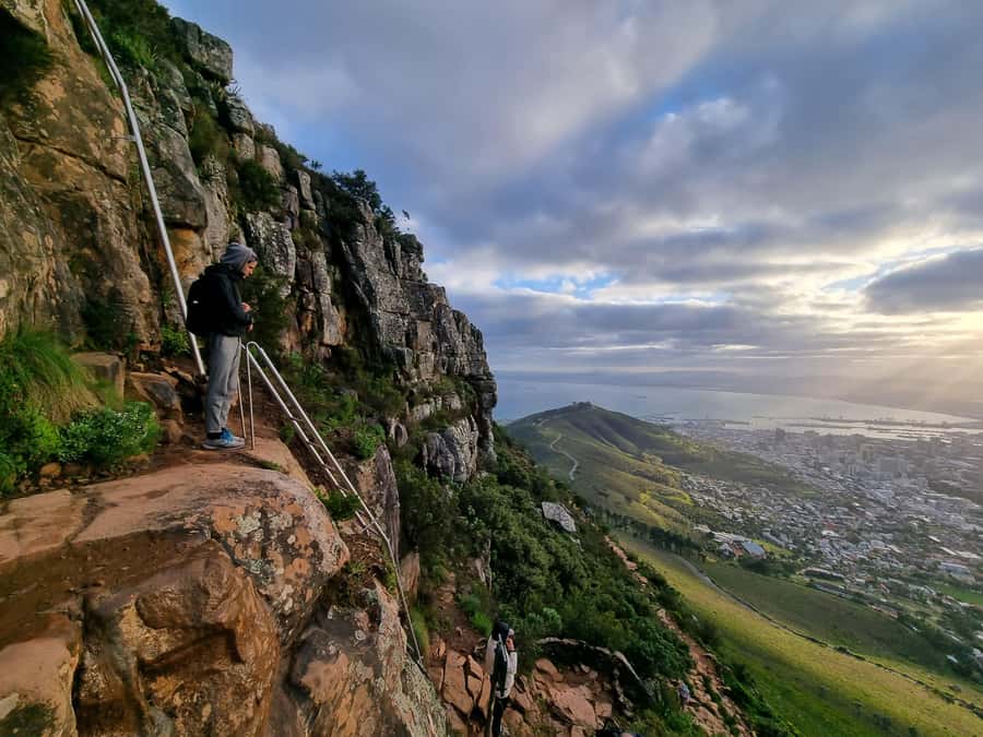 Cape Town: Lion's Head Sunrise or Sunset Guided Hike - Is $38 good value?