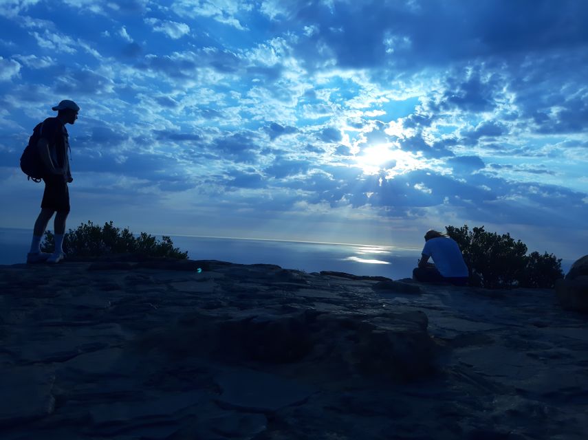 Cape Town: Lion's Head Sunrise with coffee or Sunset Hike - Fitness, height exposure, and safety