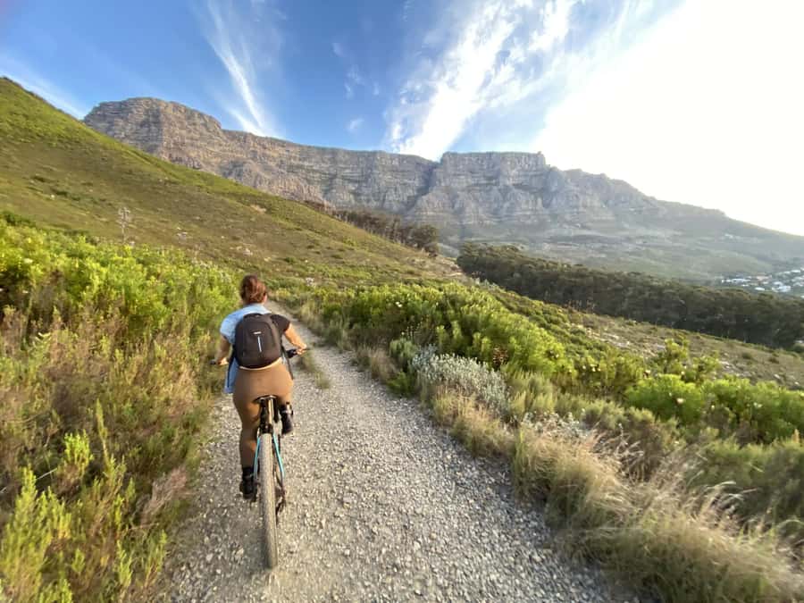 Cape Town: Peninsula Private Mountain Bike Tour with Ex-Pro - Why the ex-pro guide changes the experience