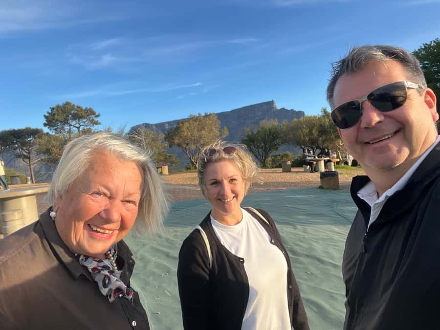 Cape Town: Private Walking Tour with a Local - City center stories, street art, and local details