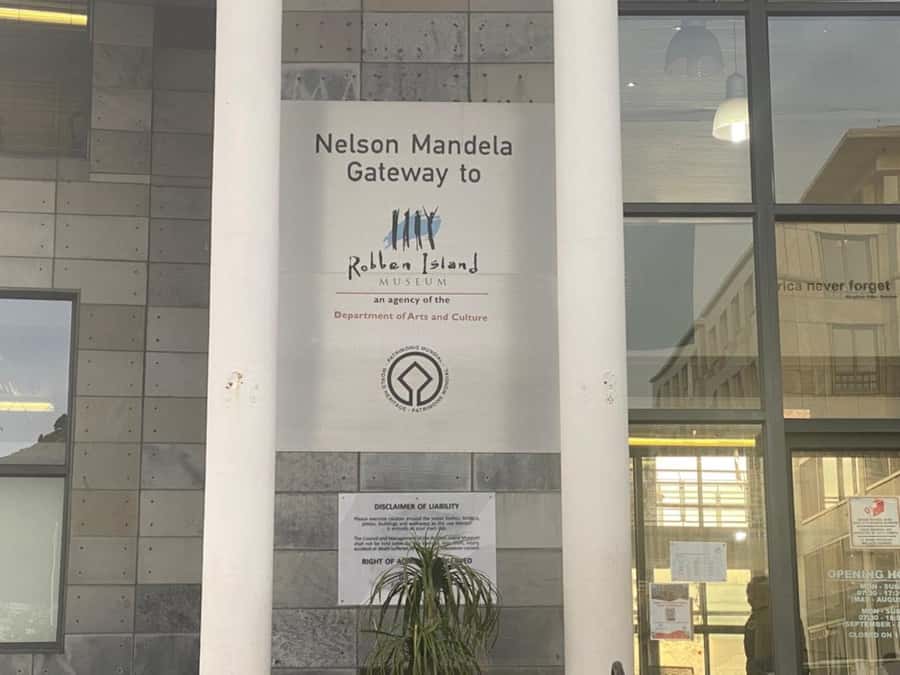 Cape Town-Robben Island Ferry Ticket and Guided Prison Tour - What to Bring and What to Expect