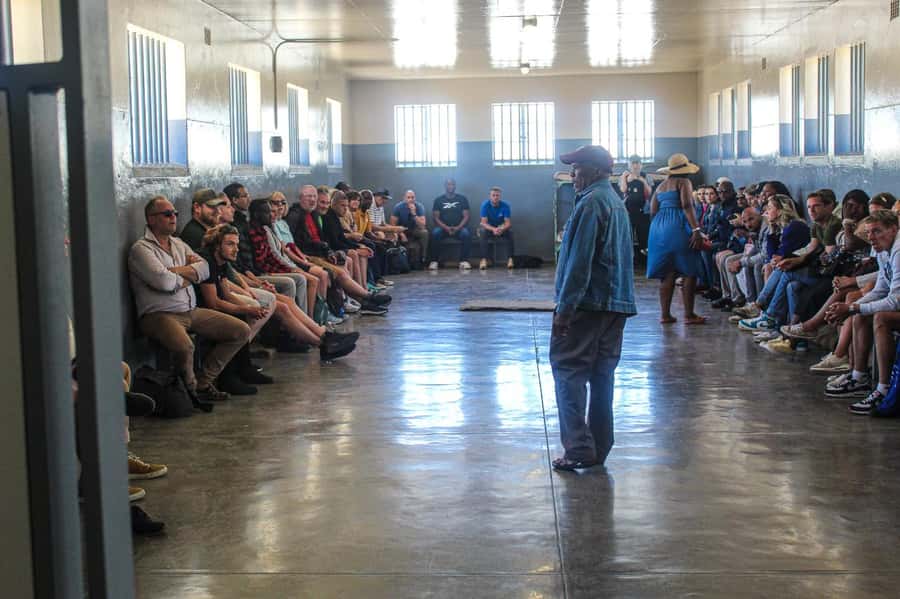 Cape Town: Robben Island ferry ticket plus Guided Tour - Who should book this Robben Island visit?