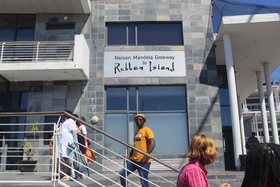 Cape Town: Robben Island ferry ticket with guided tour - The 30-minute ferry across Table Bay