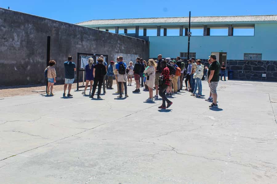Cape Town: Robben Island Guided Tour ticket & guided tour - Who should book this experience?