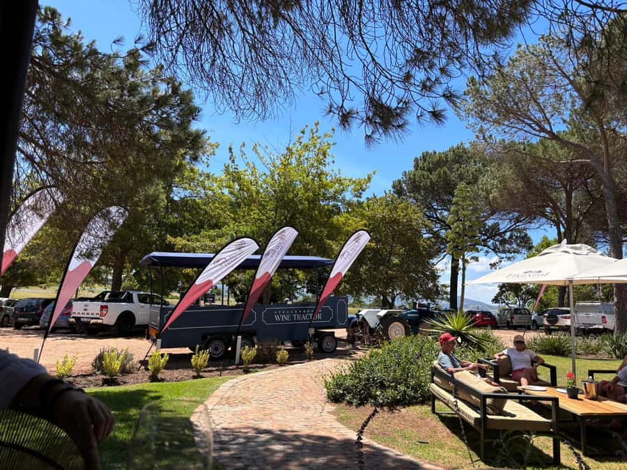 Cape Town: Stellenbosch Hop-On Hop-Off Tractor Transfer - Starting at Eikendal on the R44