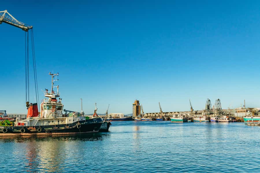 Cape Town: Sunset Champagne Cruise and 3-Course Dinner - Dinner ashore, not at sea