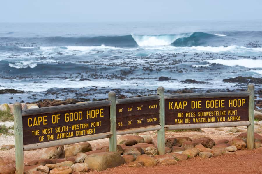 Cape Town: Table Mountain, Cape Point, and Penguins Tour - Returning through Bo-Kaap and the value of the guide
