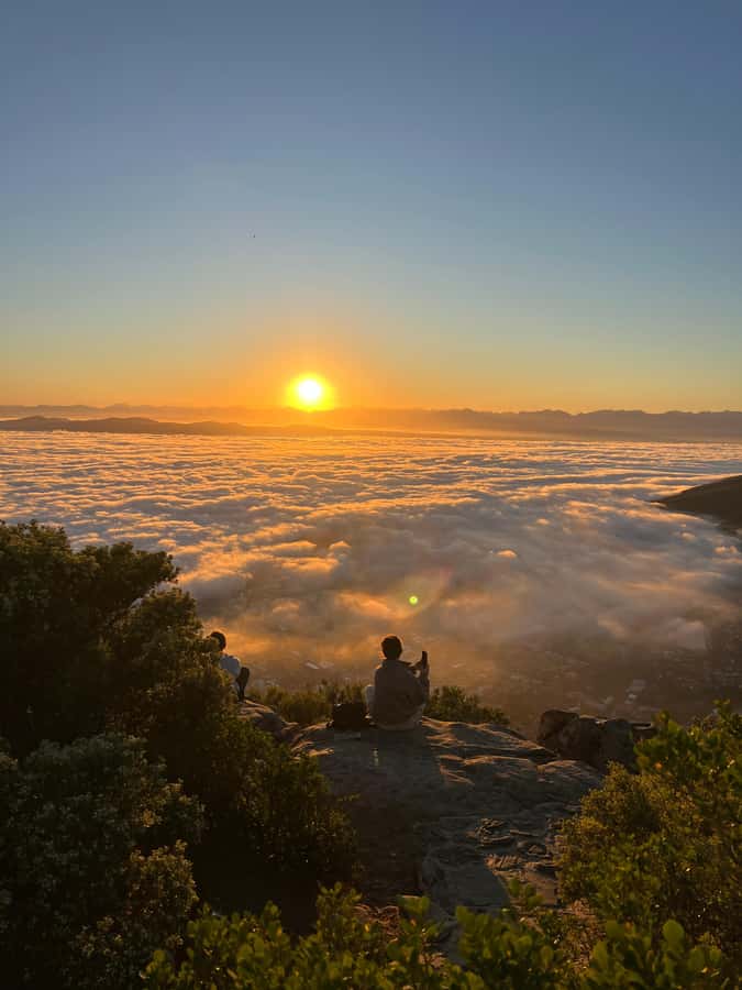 Cape Town: Table Mountain Hike with an Experienced Guide - Reaching the summit and choosing your way down