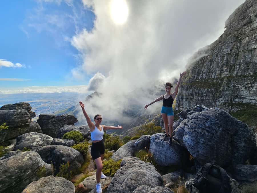Cape Town: Table Mountain Hike with an Expert Guide - What to wear and pack