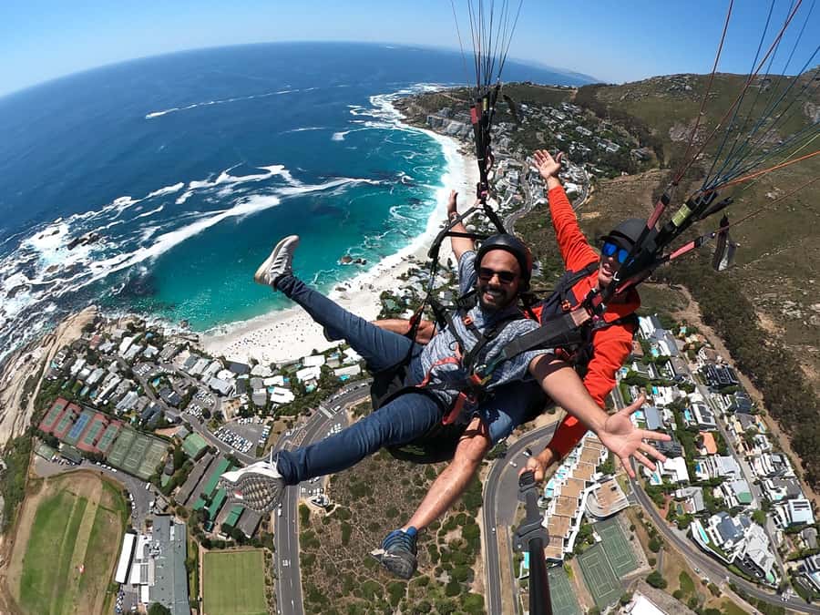 Cape Town: Tandem Paragliding Adventure - The pilots and the small-group feel