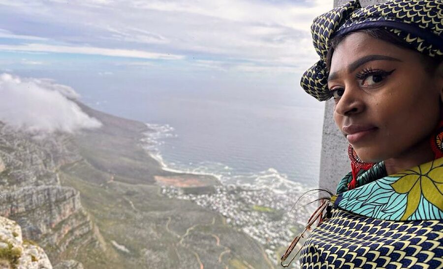Cape Town Tour: Table Mountain, Penguins & Cape Point+Pickup - Simon’s Town adds time for lunch