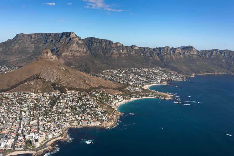 Cape Town Two Oceans Scenic Helicopter Flight - 27min - Groot Constantia, Table Mountain, and Cape Town’s City Bowl
