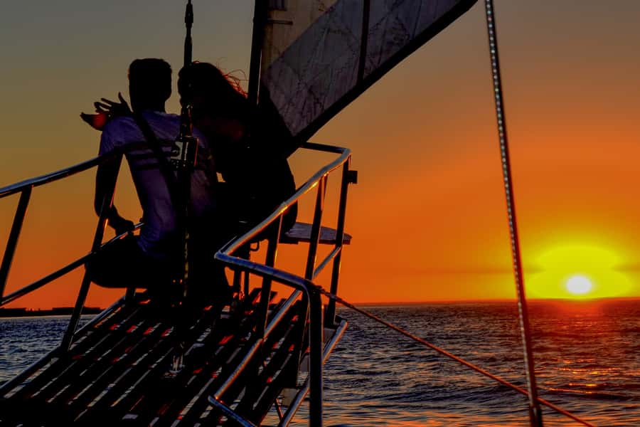 Cape Town Waterfront and Bay: Sailing Trip - Finding the boat at the V&A Waterfront