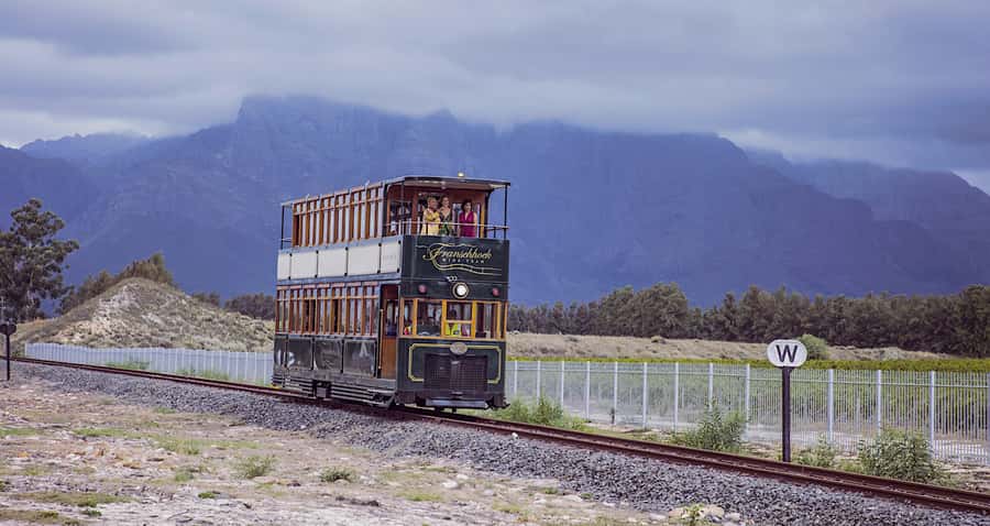 Cape Town: Wine Tram & Winelands Tour with Tastings & Pickup - The Helshoogte Pass and the First Views