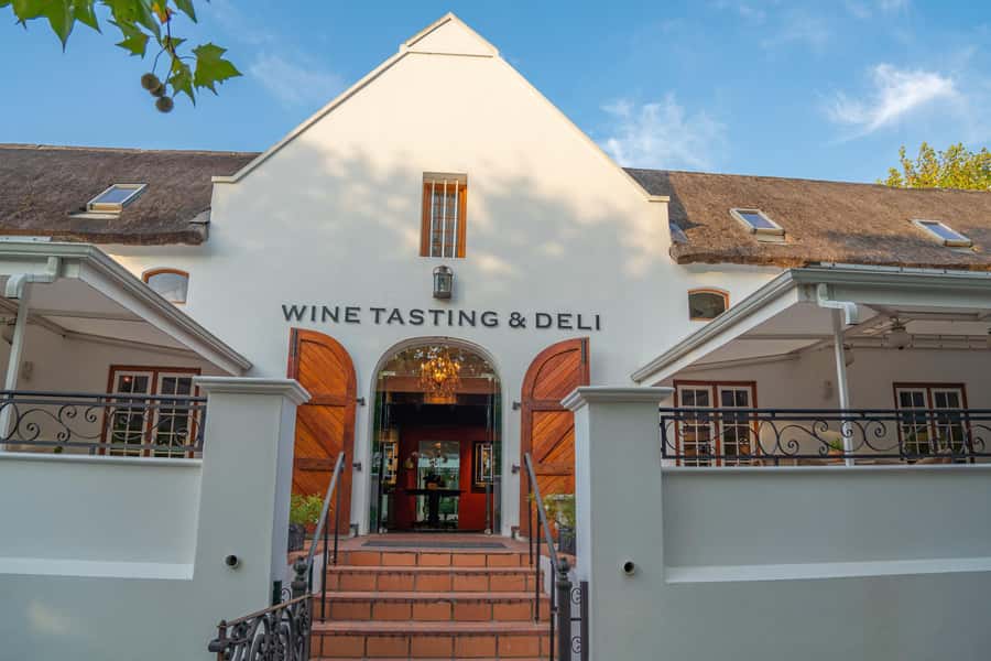 Cape Town: Wine Tram & Winelands Tour with Tastings & Pickup - Lunch: Included Only on the Private Option