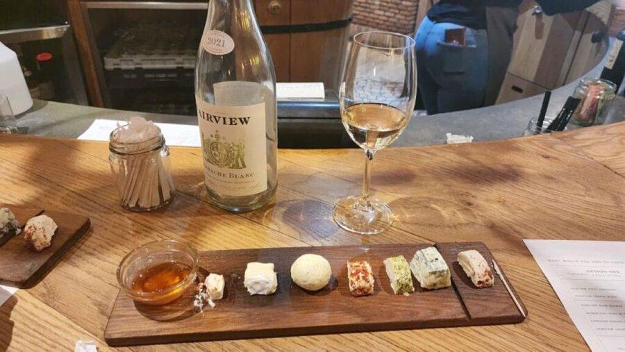 Cape Wineland 3 Award Winning Vineyards - Key points to know before booking