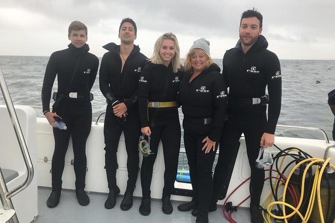 CapeTown: Shark Cage Diving Experience with Scuba - Seal Island adds a second wildlife experience