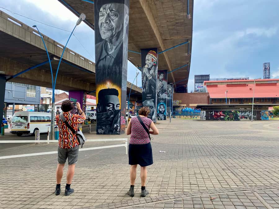Colours of Johannesburg: A Graffiti & Street Art Tour - The guide makes the difference