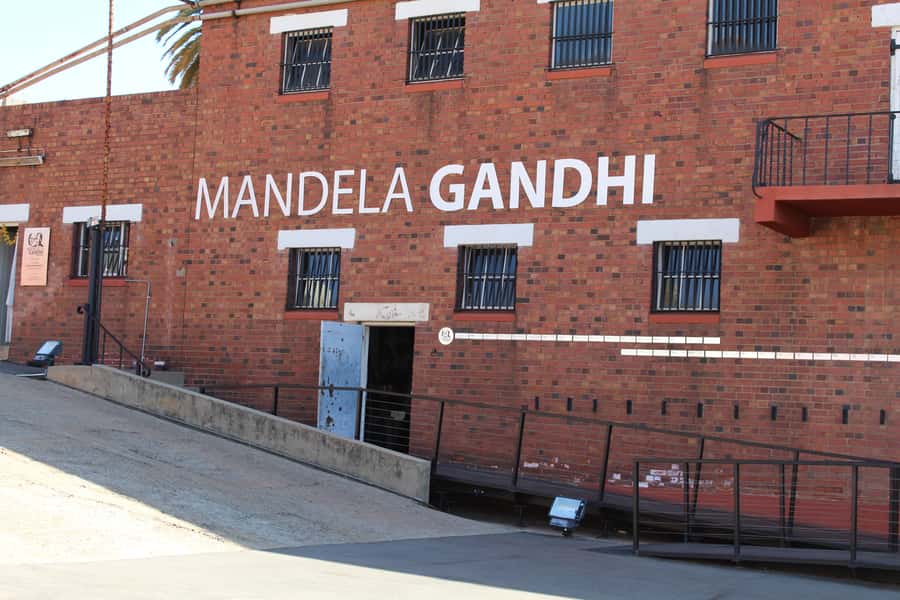 Constitutional Hill & Apartheid Museum Half Day Tour - Starting with Johannesburg hotel pickup