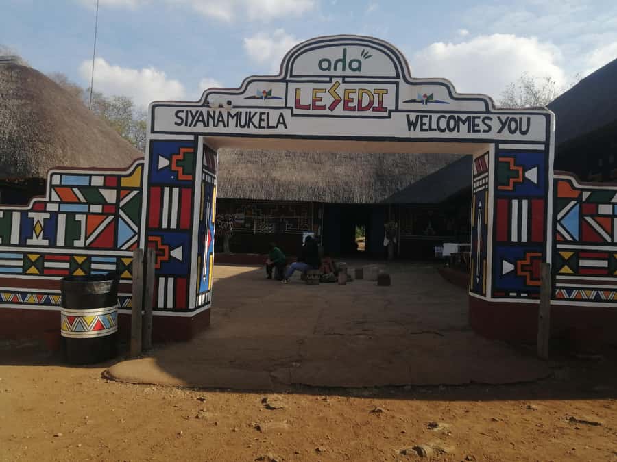 Cradle Of Humankind, Lesedi Cultural Village & Lion's Park - Cradle of Humankind: an hour with the human story