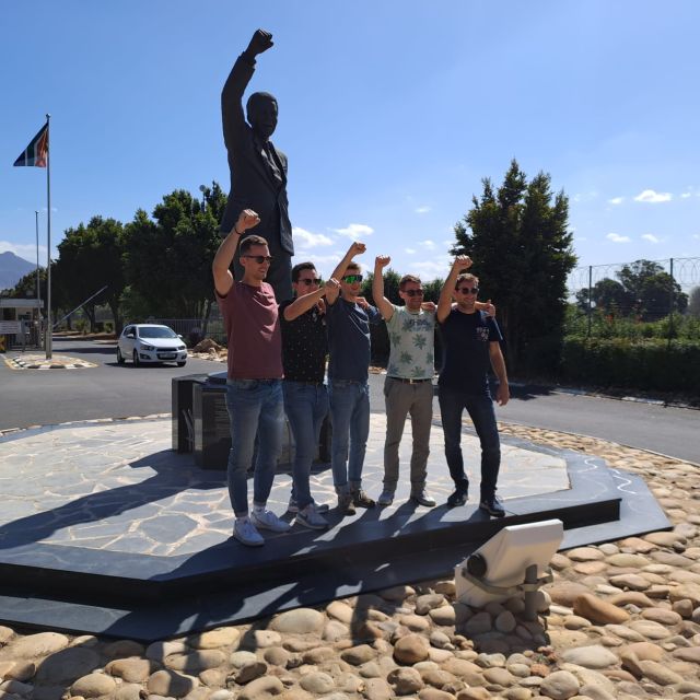 Franschhoek & Stellenbosch: Full-Day Wine Tour - Crossing to Franschhoek for the main view